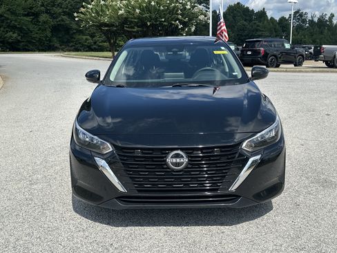 Used 2024 Nissan Sentra SV FWD image 2