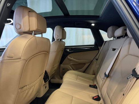 Certified 2024 Porsche Macan image 24