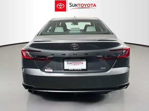 Used 2026 Toyota Camry SE FWD image 5
