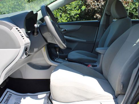 Used 2010 Toyota Corolla LE image 20