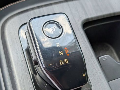 Used 2023 Nissan Ariya FWD image 29