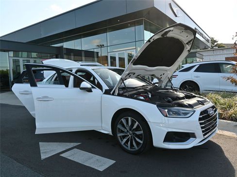 Used 2020 Audi A4 2.0T Premium w/ Convenience Package image 13
