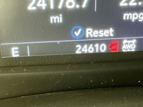 Used 2023 Cadillac XT4 Sport image 16