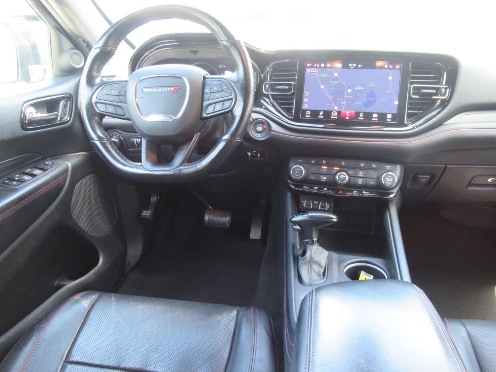 Used 2024 Dodge Durango GT RWD image 13