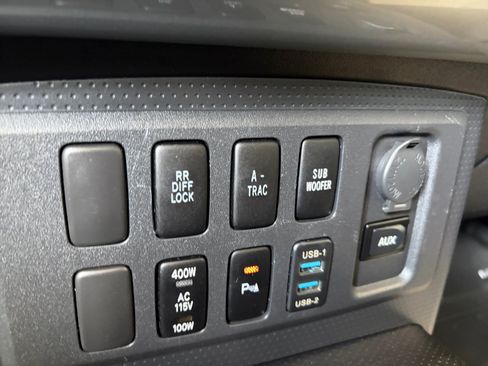 Used 2008 Toyota FJ Cruiser 4WD image 24