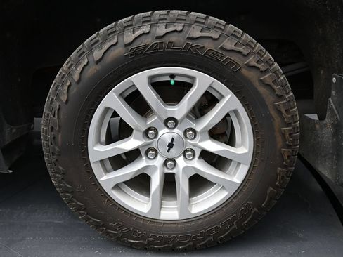 Used 2020 Chevrolet Silverado 1500 RST w/ True North Edition AWD/4WD image 10