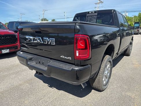 New 2026 RAM 2500 Laramie AWD/4WD image 5