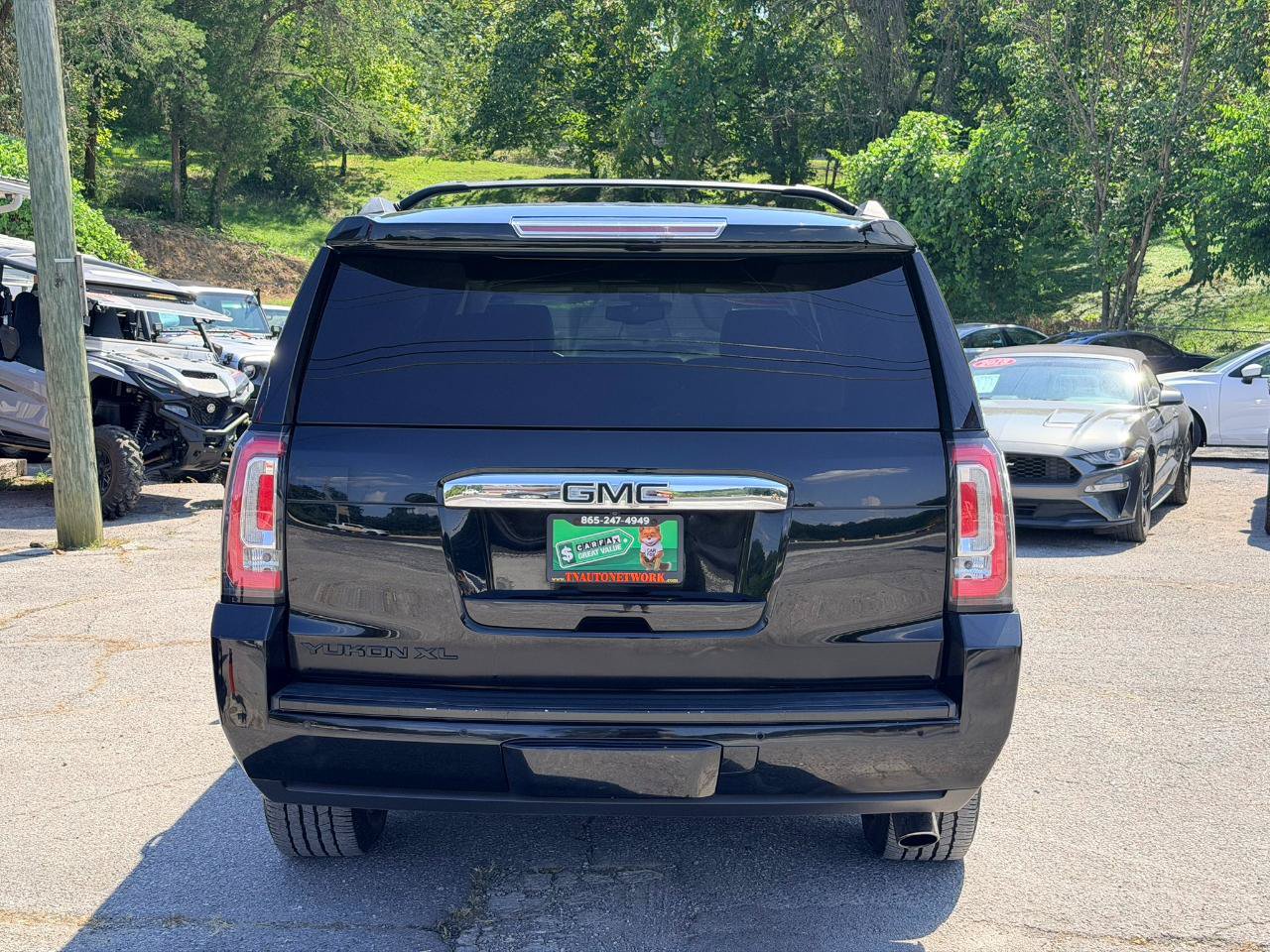 Used 2016 GMC Yukon XL Denali AWD/4WD image 6