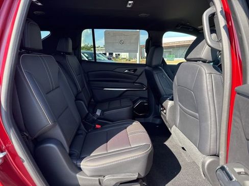 New 2026 Chevrolet Traverse High Country w/ LPO, Floor Liner Package image 15