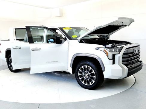 Used 2022 Toyota Tundra Limited AWD/4WD image 12