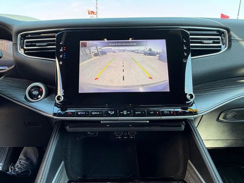 Used 2024 Jeep Wagoneer L Series II AWD/4WD image 33