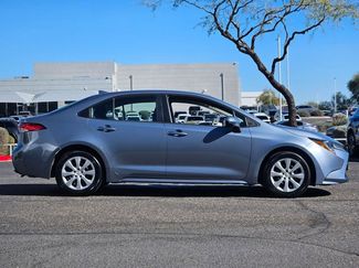 Used 2020 Toyota Corolla LE video 4