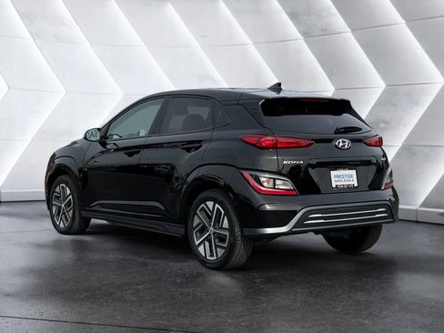 Used 2023 Hyundai Kona SE w/ Cargo Package image 3