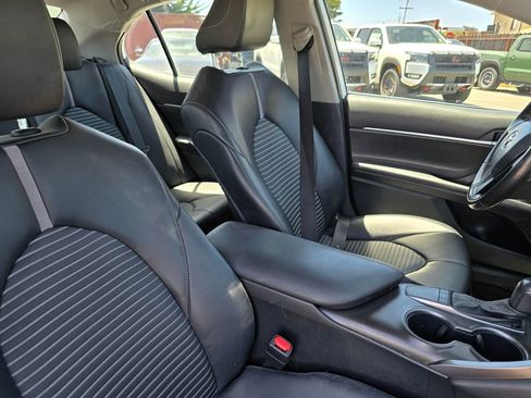 Used 2024 Toyota Camry SE FWD image 8