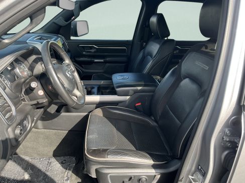 Used 2024 RAM 1500 Laramie AWD/4WD image 12