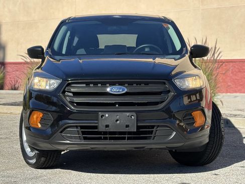 Used 2018 Ford Escape S image 2