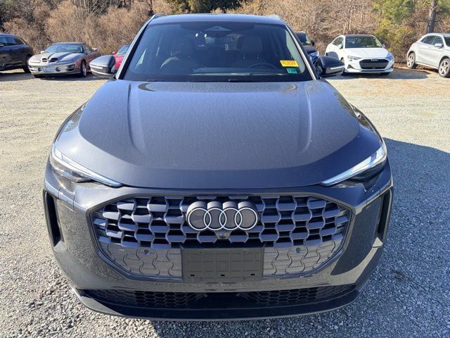 Certified 2025 Audi Q5 Premium w/ Convenience Package AWD/4WD image 2