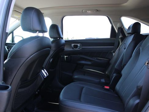 Used 2023 Kia Sorento SX FWD image 26