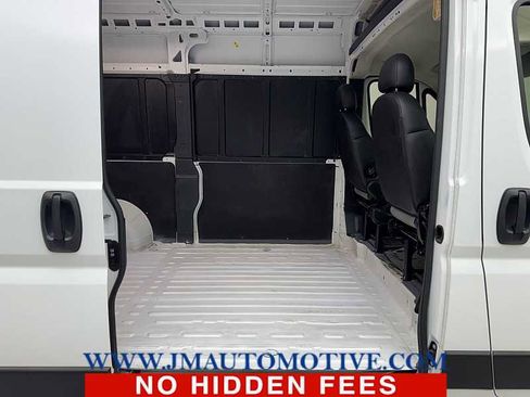 Used 2024 RAM ProMaster 2500 w/ Convenience Group FWD image 16