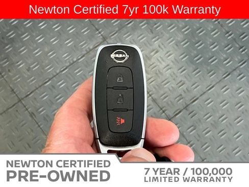 Used 2025 Nissan Kicks SR FWD image 38