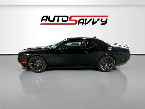 Used 2022 Dodge Challenger R/T w/ Plus Package image 4