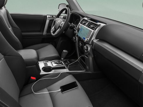 Used 2021 Toyota 4Runner Limited AWD/4WD image 35