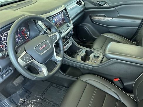 Used 2023 GMC Acadia Denali w/ Denali Ultimate Package AWD/4WD image 10