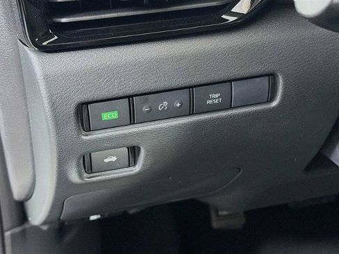 Certified 2025 Nissan Sentra SV w/ Trunk Package FWD image 8