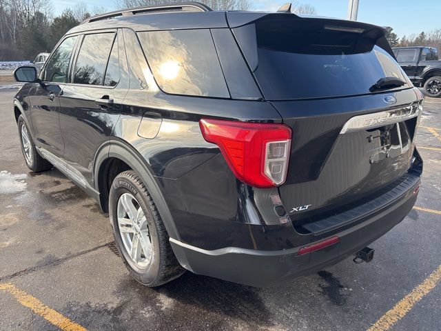 Used 2022 Ford Explorer XLT AWD/4WD image 6