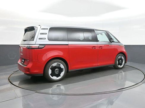 Used 2025 Volkswagen ID. Buzz Pro S Plus AWD/4WD image 7