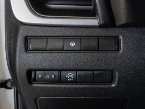 Used 2023 Nissan Rogue SV AWD/4WD image 12