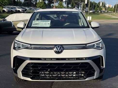 New 2026 Volkswagen Taos SEL AWD/4WD image 2