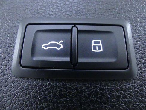 Used 2020 Audi SQ5 Premium Plus image 30