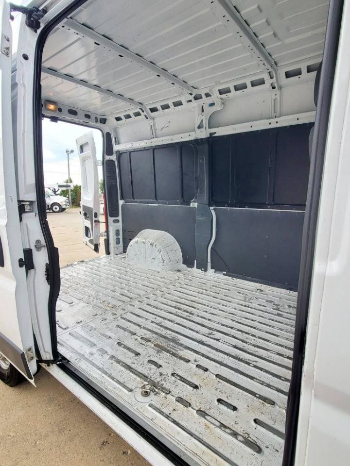 Used 2018 RAM ProMaster 2500 FWD image 17