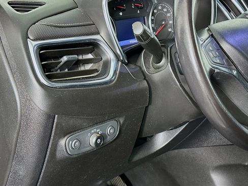 Used 2019 Chevrolet Equinox Premier FWD image 17