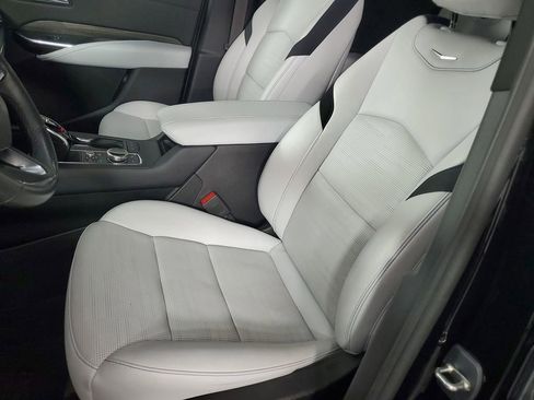 Used 2024 Cadillac XT4 Sport image 12