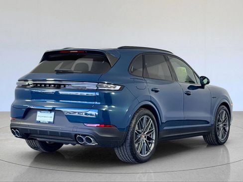 New 2026 Porsche Cayenne S AWD/4WD image 8