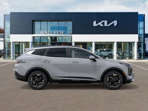 New 2026 Kia Sportage EX image 7