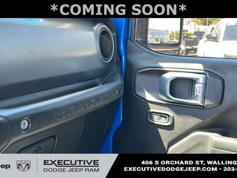 Used 2023 Jeep Wrangler Sport AWD/4WD image 18