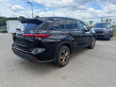 Used 2023 Toyota Highlander Bronze Edition AWD/4WD image 6