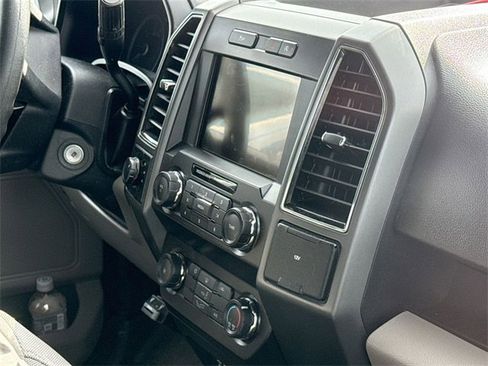 Used 2019 Ford F150 XLT image 14