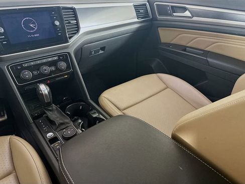 Used 2020 Volkswagen Atlas Cross Sport SEL R-Line image 24