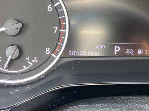 Used 2025 Nissan Pathfinder SV AWD/4WD image 33