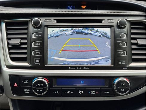 Used 2016 Toyota Highlander Limited AWD/4WD image 15