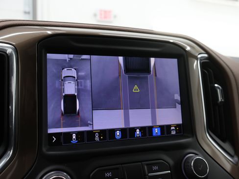 Used 2023 Chevrolet Silverado 3500 High Country image 19