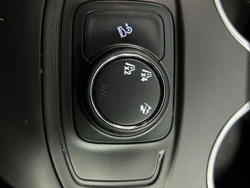 Used 2019 GMC Terrain SLE image 11