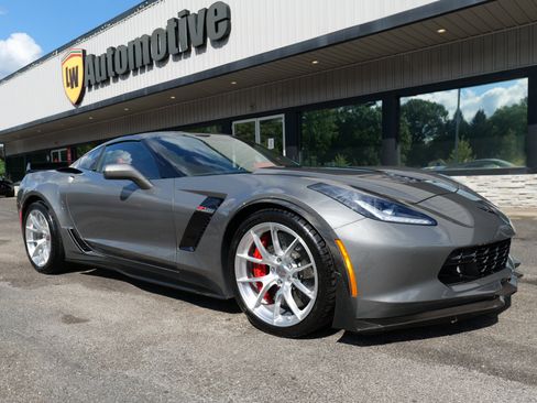 Used 2015 Chevrolet Corvette Z06 w/ Z07 Performance Package image 91