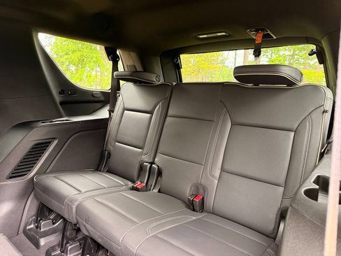 Used 2023 GMC Yukon SLT AWD/4WD image 27
