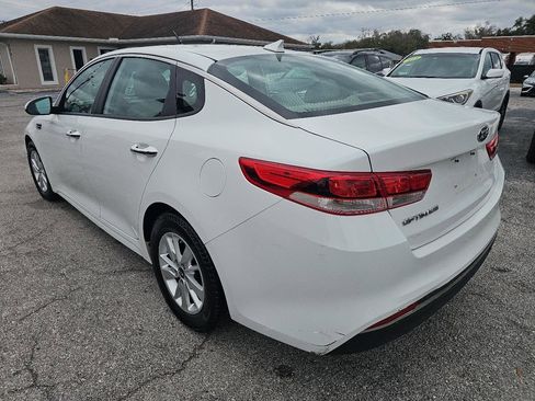 Used 2017 Kia Optima LX image 9
