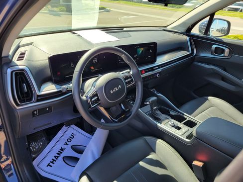 Used 2024 Kia Sorento S FWD image 17